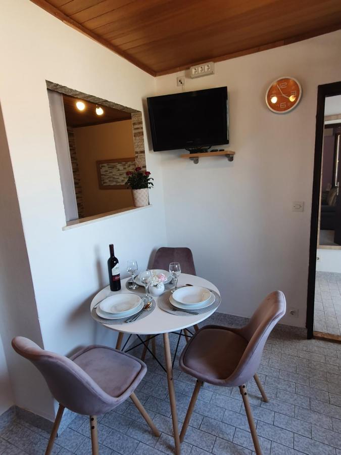 Apartmani Daria & Jure Трогір Екстер'єр фото